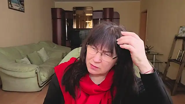 Snapshot of Tori_Twirl chatting on 02.26.26 Tori Twirl online show from 02.26.26