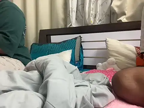 litt couple online show from 02.21.26