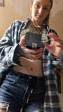 Snapshot of issyamazin chatting on 02.22.26 issyamazin online show from 02.22.26