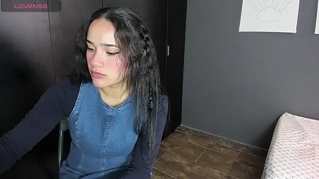 love kriss online show from 04.04.26