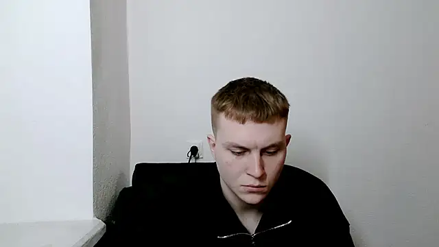 Snapshot of MrHeat_ chatting on 03.04.26 MrHeat online show from 03.04.26