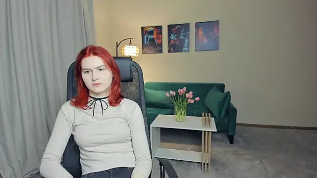 Snapshot of LinaMalech chatting on 02.14.26 LinaMalech online show from 02.14.26