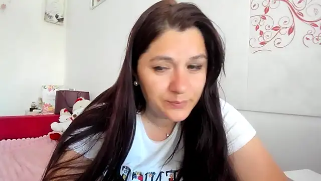 Snapshot of EVELYNA88 chatting on 05.26.26 EVELYNA88 online show from 05.26.26
