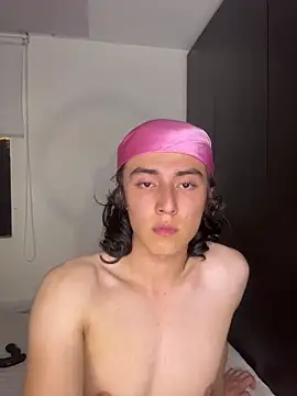 Snapshot of sol_summers chatting on 03.21.26 sol summers online show from 03.21.26