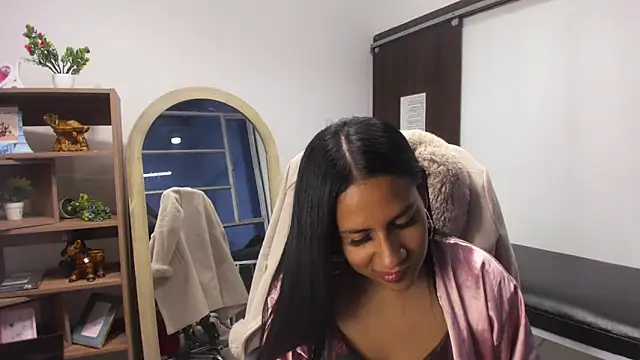 Scarlett Moom online show from 04.05.26