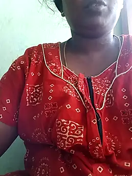 Snapshot of tamilkaviya431 chatting on 04.22.26 tamilkaviya431 online show from 04.22.26