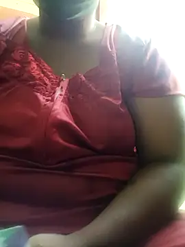 Snapshot of tamilkaviya431 chatting on 04.29.26 tamilkaviya431 online show from 04.29.26