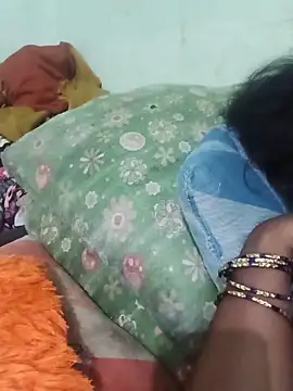 Snapshot of tamilkaviya431 chatting on 05.16.26 tamilkaviya431 online show from 05.16.26
