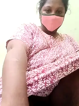 Snapshot of tamilkaviya431 chatting on 05.26.26 tamilkaviya431 online show from 05.26.26