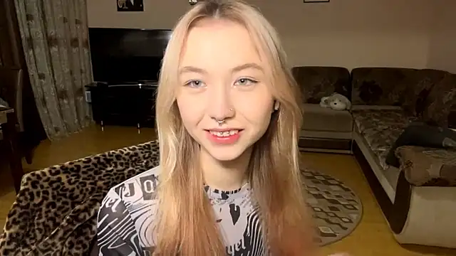 Snapshot of PinkTraible chatting on 02.25.26 PinkTraible online show from 02.25.26