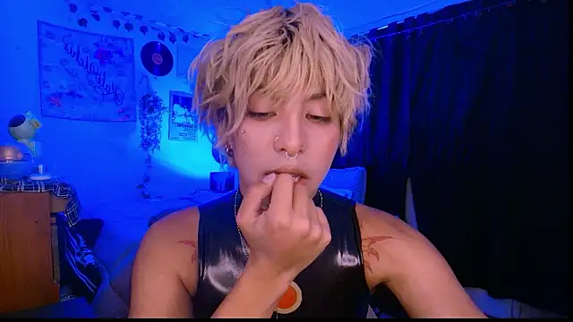 Snapshot of prince_oliverr chatting on 02.21.26 prince oliverr online show from 02.21.26