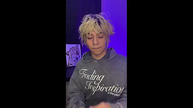 Snapshot of prince_oliverr chatting on 04.01.26 prince oliverr online show from 04.01.26