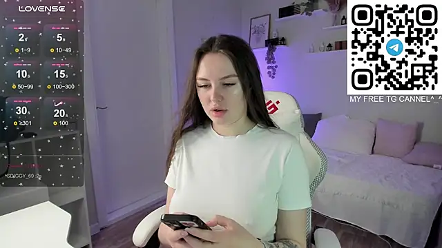 Snapshot of Laura_CollinsS chatting on 03.21.26 Laura CollinsS online show from 03.21.26