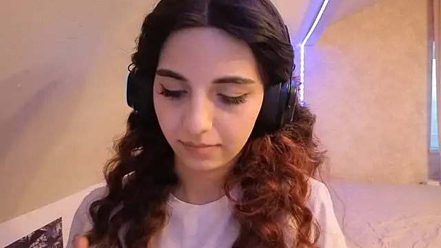 Snapshot of Blissmissataeses chatting on 02.16.26 Blissmissataeses online show from 02.16.26