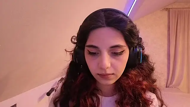 Snapshot of Blissmissataeses chatting on 02.17.26 Blissmissataeses online show from 02.17.26