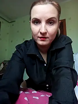 Snapshot of SusanGold9211 chatting on 03.24.26 SusanGold9211 online show from 03.24.26