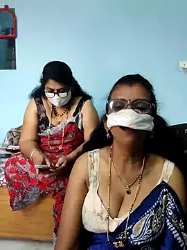 Snapshot of Kannadasexywifes chatting on 04.23.26 Kannadasexywifes online show from 04.23.26