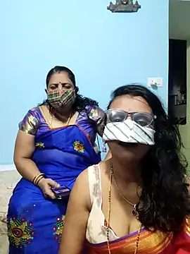 Snapshot of Kannadasexywifes chatting on 04.29.26 Kannadasexywifes online show from 04.29.26