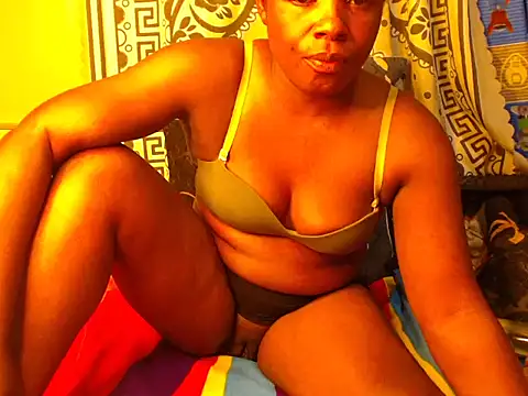 Snapshot of MissBrownxx03 chatting on 03.18.26 MissBrownxx03 online show from 03.18.26