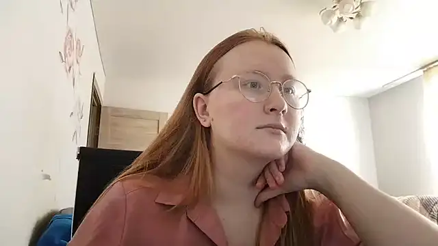 Snapshot of AnikaLipps chatting on 06.20.26 AnikaLipps online show from 06.20.26