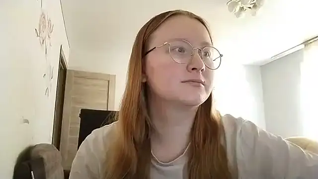 Snapshot of AnikaLipps chatting on 06.30.26 AnikaLipps online show from 06.30.26