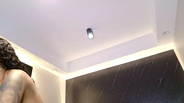 Kinsleybrown online show from 04.08.26