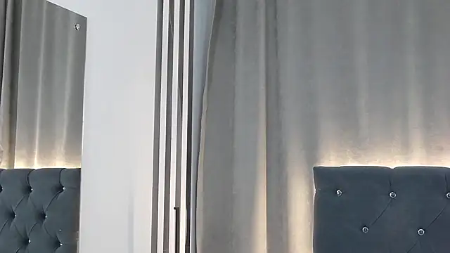 Snapshot of VikkyVonn chatting on 04.23.26 VikkyVonn online show from 04.23.26