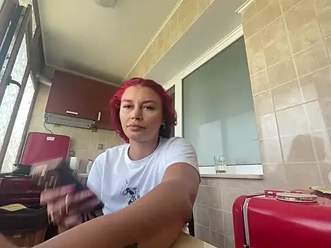 Snapshot of FoxyValentine chatting on 07.16.26 FoxyValentine online show from 07.16.26