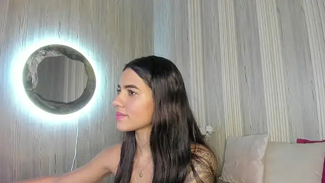 Snapshot of Isabellaa_Rosee chatting on 06.18.26 Isabellaa Rosee online show from 06.18.26