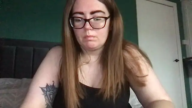 CurvyBx online show from 03.24.26