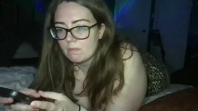 CurvyBx online show from 04.03.26