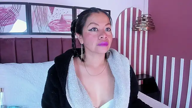 Saray Becker  online show from 03.20.26