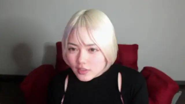 Snapshot of uru_luv000 chatting on 02.19.26 uru luv000 online show from 02.19.26