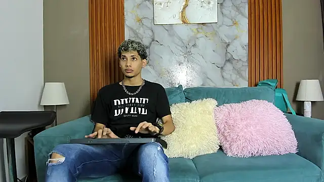 YOUNG BOYS HELL online show from 03.06.26