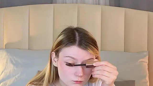 AlyssFrost online show from 04.29.26