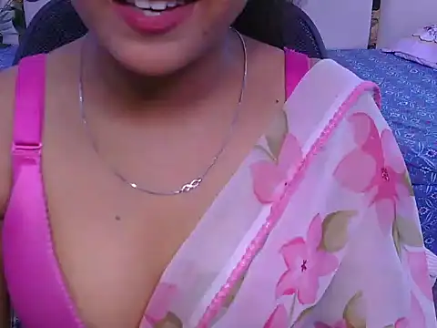 Snapshot of its-taniya chatting on 06.18.26 its-taniya online show from 06.18.26