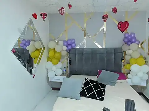 Snapshot of victoriaa_tall chatting on 02.19.26 victoriaa tall online show from 02.19.26