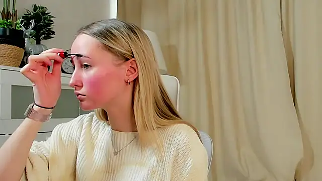 TraceeRebollar online show from 02.17.26