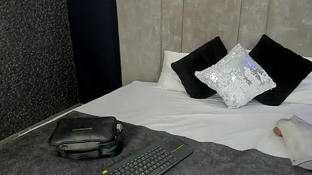 Snapshot of PerlaRogerss_ chatting on 03.16.26 PerlaRogerss online show from 03.16.26