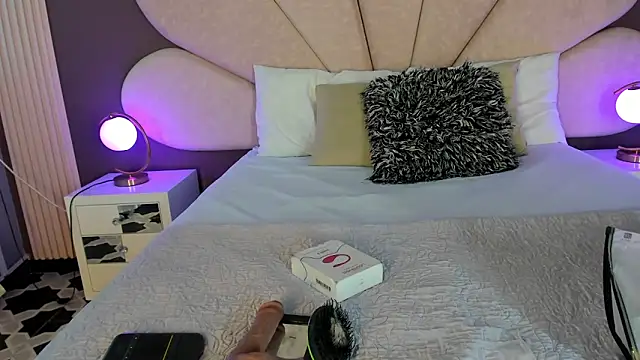 Snapshot of PerlaRogerss_ chatting on 04.01.26 PerlaRogerss online show from 04.01.26