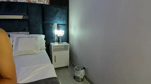 Snapshot of PerlaRogerss_ chatting on 04.06.26 PerlaRogerss online show from 04.06.26