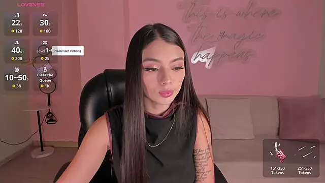 Snapshot of JulietteMoreau chatting on 05.04.26 JulietteMoreau online show from 05.04.26