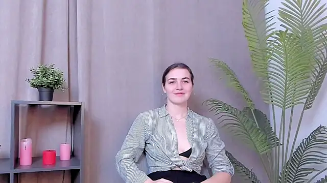 Snapshot of ShalaBethay chatting on 02.18.26 ShalaBethay online show from 02.18.26