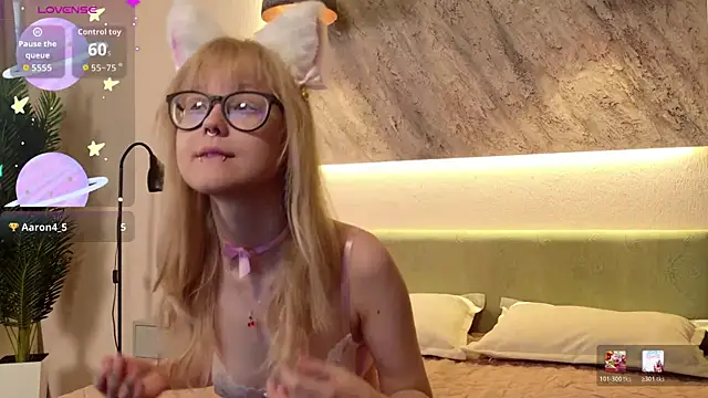 MoliQin online show from 03.17.26