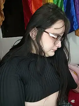 Snapshot of daphneev chatting on 07.15.26 daphneev online show from 07.15.26