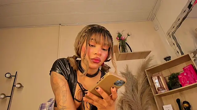 Tylla   online show from 04.01.26