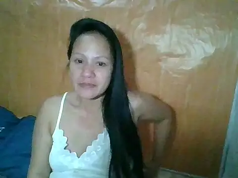 Snapshot of xxLIY chatting on 05.23.26 xxLIY online show from 05.23.26