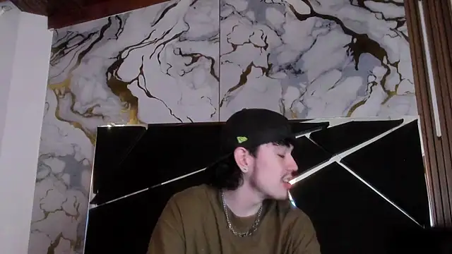 Snapshot of Couple_In_Heat chatting on 02.26.26 Couple In Heat online show from 02.26.26