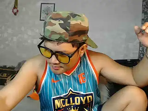 Snapshot of adorableasianboy69 chatting on 06.26.26 adorableasianboy69 online show from 06.26.26