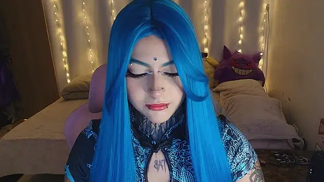 Snapshot of maliciaXpoison chatting on 02.25.26 maliciaXpoison online show from 02.25.26